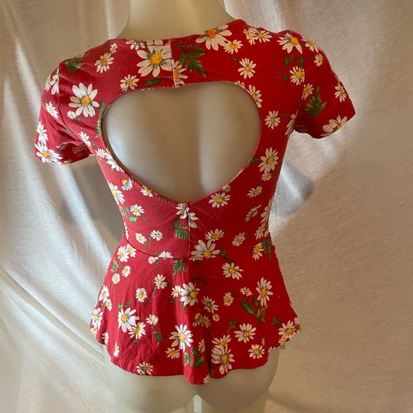 Forever 21 Floral Top with Cut Out Back - Picture 3 of 6